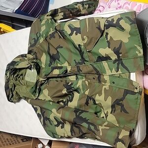 Large green camouflage jacket military authentically zipper